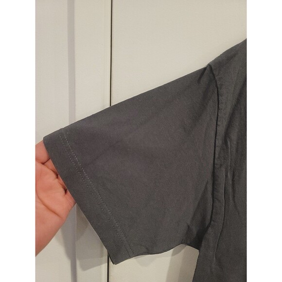 Hawaiian Style Ukuleles & Aloha Style Graphic Tee - Picture 4 of 9